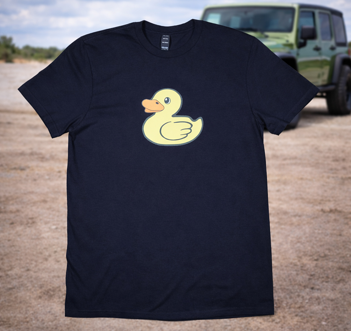 Single large mojito duck color wave on a banana tee.